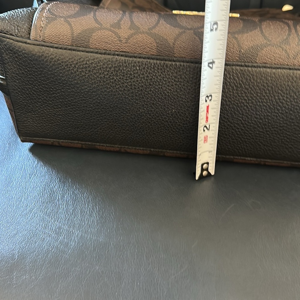 Coach Signature Bag - Picture 11 of 14